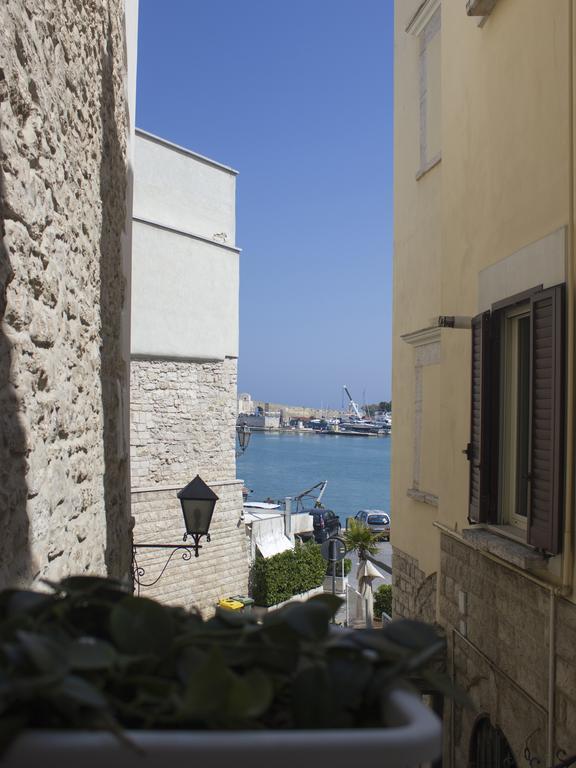 La Banchina Holiday Rooms Trani Exterior foto